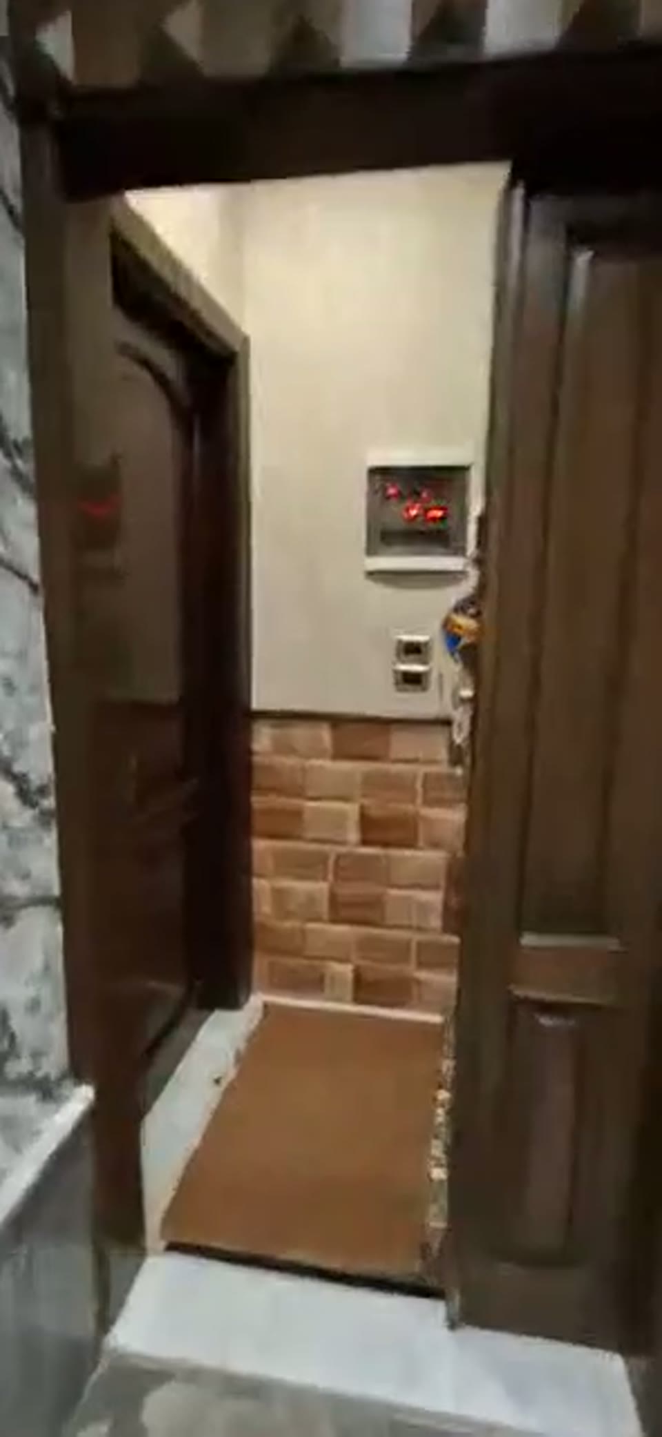 صورة مصغرة لفيديو بيت للبيع محيط جامع الايمان