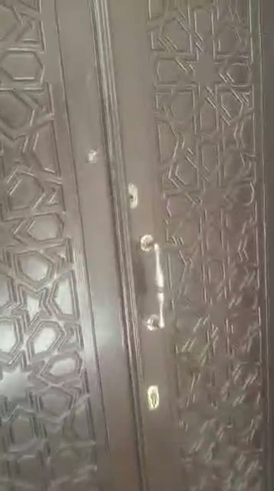 صورة مصغرة لفيديو منزل للإيجار في الفرقان — 7 غرف