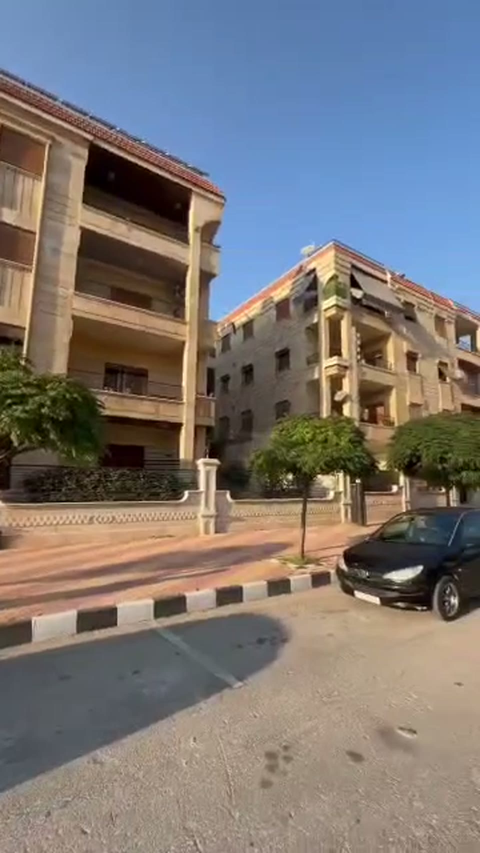 صورة مصغرة لفيديو منزل للبيع في الزهراء — 8 غرف