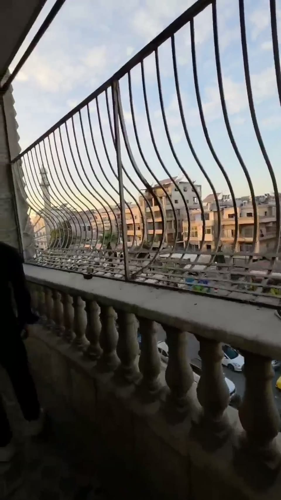 صورة مصغرة لفيديو وينك يا عاشق الاطلالة  🟢طابق رابع شارع رئيسي