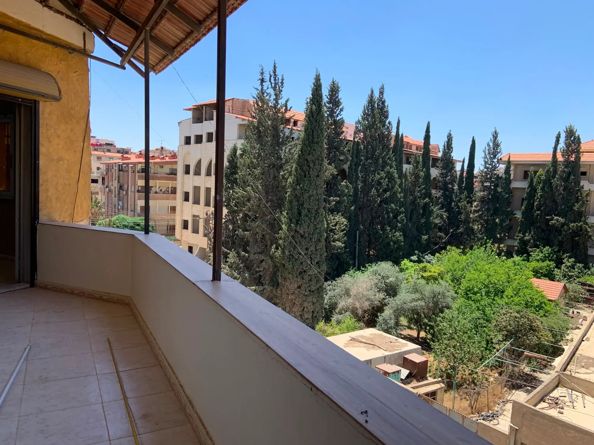 🏠 شقة للبيع – أشرفية صحنايا | بدون وسيط ---  💰 السعر: 52,000$ – قابل للتفاوض (بازار)  ---  📍 الموقع: أشرفية صحنايا – موقف الطيارة (قبل مجمع مارينا بـ 80 متر