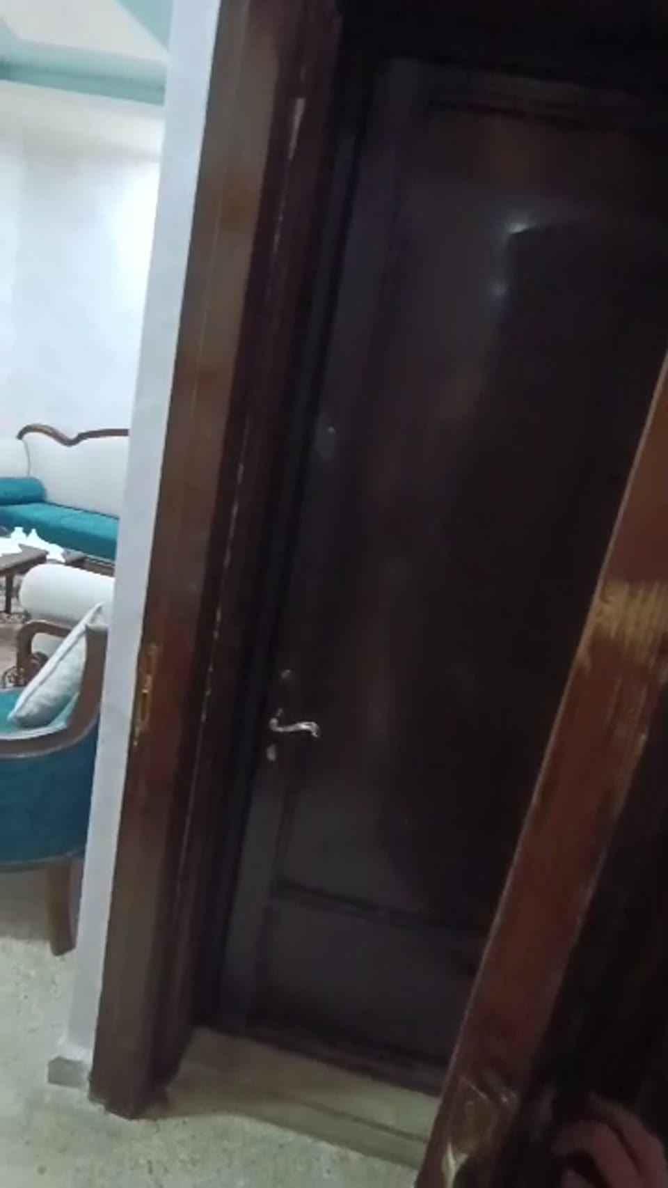 صورة مصغرة لفيديو للبيع اربع غرف في الاعظميه نزلة المستودعات