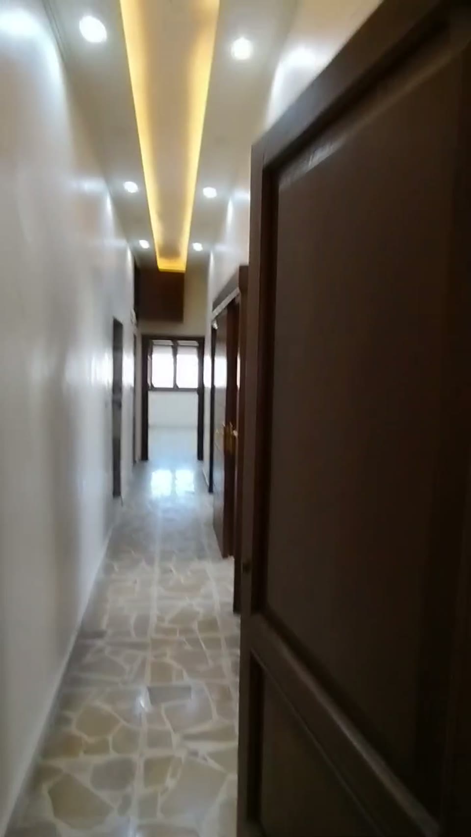 صورة مصغرة لفيديو شقه سكنيه في سيف الدوله جانب السوق التجاري