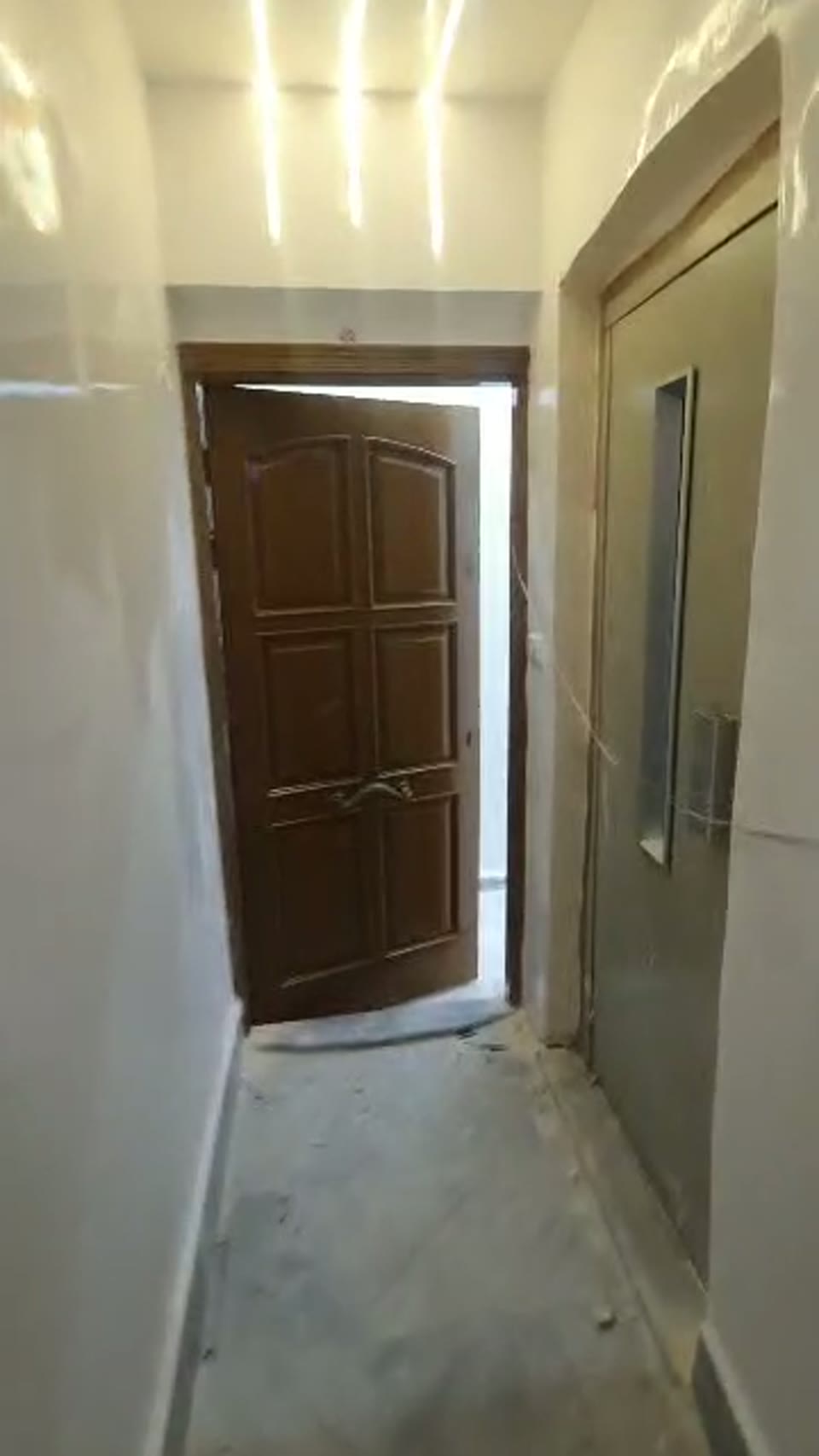 صورة مصغرة لفيديو للبيع طابق معلق في الاعظمية