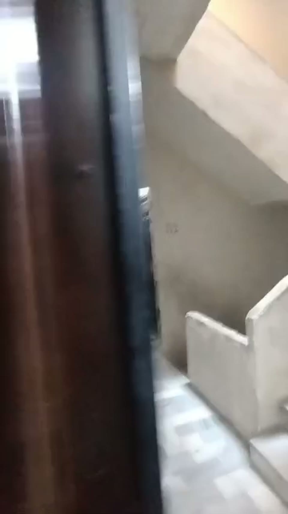 صورة مصغرة لفيديو للبيع في الاعظمية للشارع الرئيسي